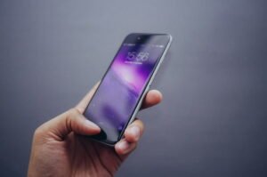 como resetar o celular na mão